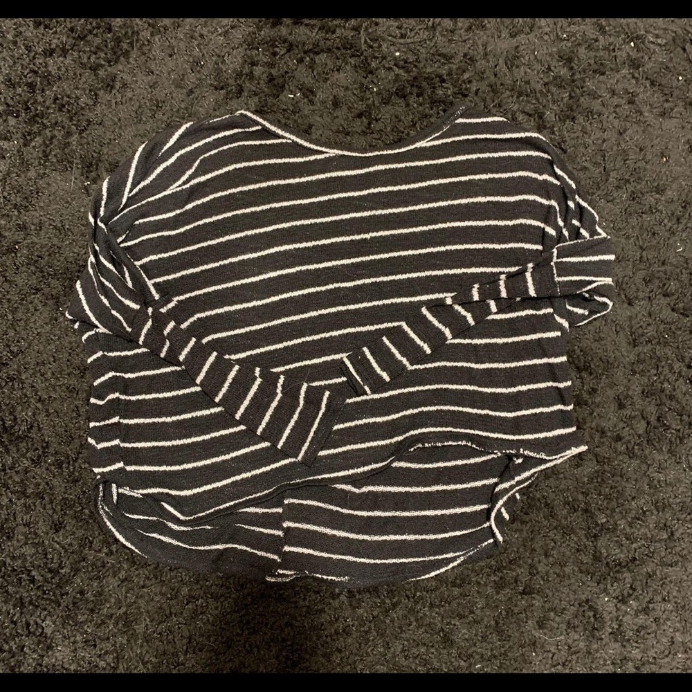 white ginger 3/4 sleeved crop top